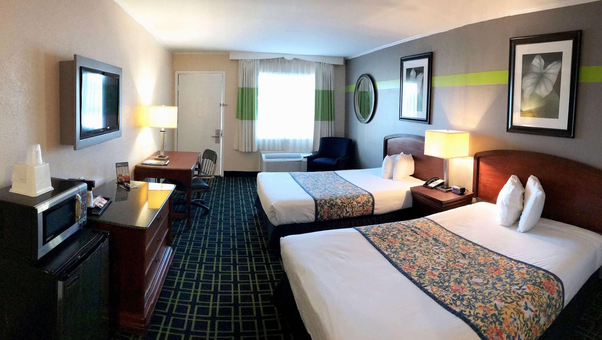 Magnuson Hotel Virginia Beach Exterior photo